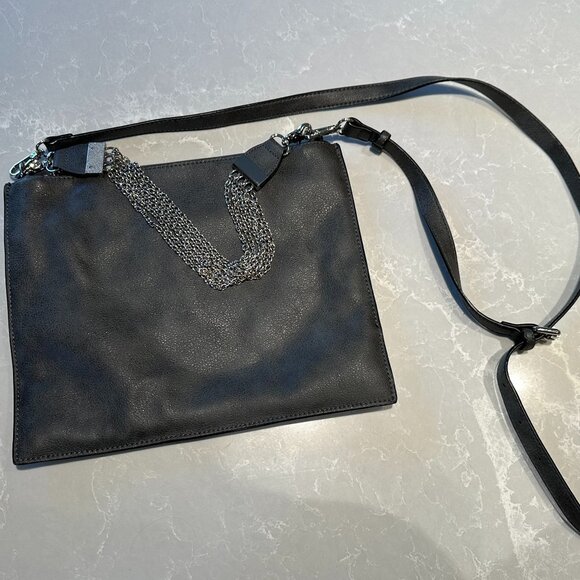 Inzi Leather Bag with Chain Detail - Picture 1 of 2